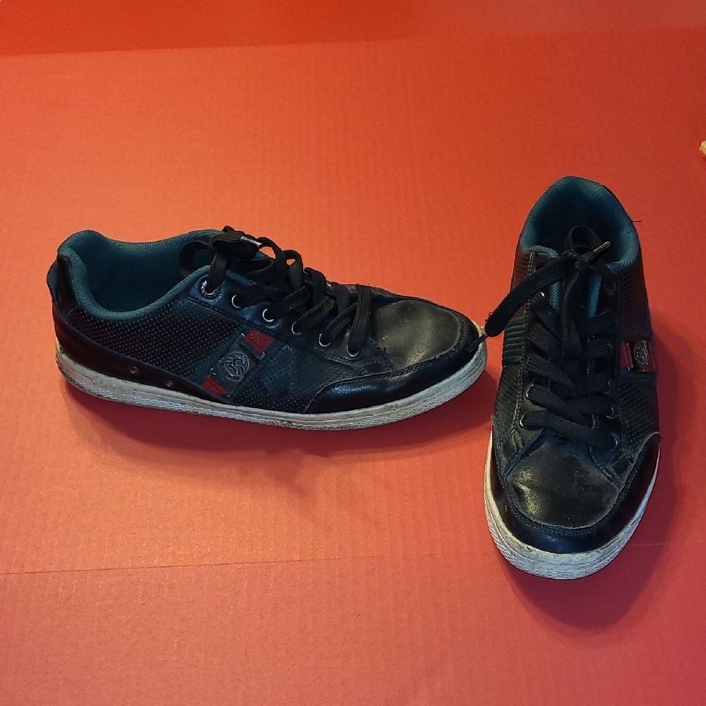 Men's COOGI AUSTRALIA Black and Red Casual Sneakers Size 10.5